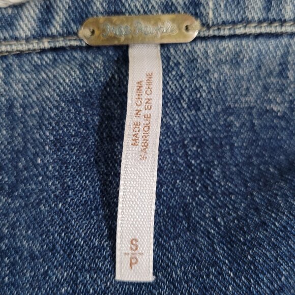 Free People Blue Denim Distressed Removable Knit Hood Jean Jacket Size Small S - Picture 3 of 14
